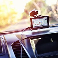 Ako vybrať GPS navigáciu do auta? Testy a recenzie odhalili tie najlepšie!